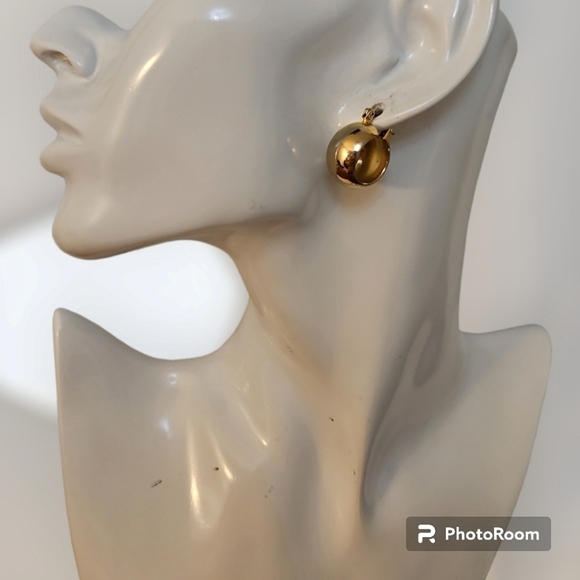 3/$30 VTG Chunky Goldtone Nautical Huggie Hoop Earrings - Picture 1 of 4